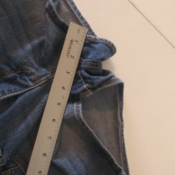SO women's size 9 medium wash shortie shorts - Picture 9 of 13